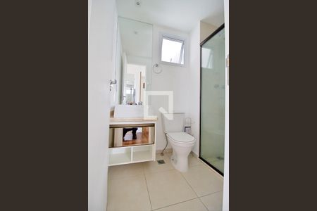 Apartamento para alugar com 72m², 2 quartos e 2 vagasBanheiro