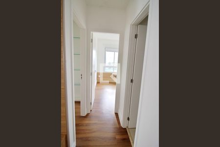 Corredor de apartamento para alugar com 2 quartos, 72m² em Vila Andrade, São Paulo