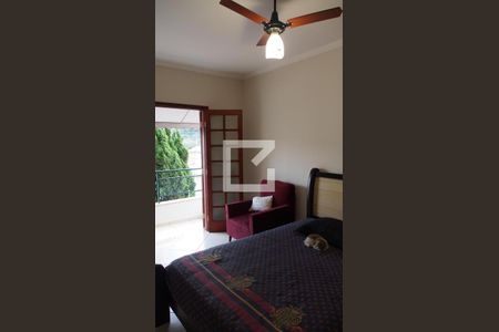 Casa à venda com 178m², 3 quartos e 2 vagasSuíte