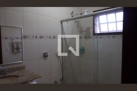 Casa à venda com 178m², 3 quartos e 2 vagasBanheiro 2