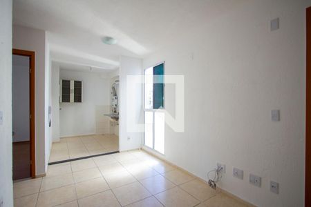 Sala de apartamento para alugar com 2 quartos, 45m² em Vila Lage, São Gonçalo