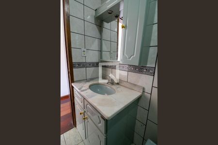 Banheiro da Suíte de casa à venda com 3 quartos, 150m² em Cristo Redentor, Porto Alegre