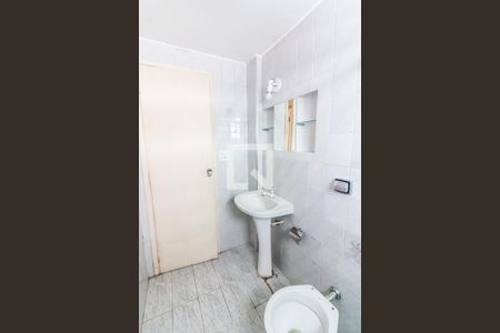 Apartamento para alugar com 65m², 2 quartos e sem vagaBanheiro