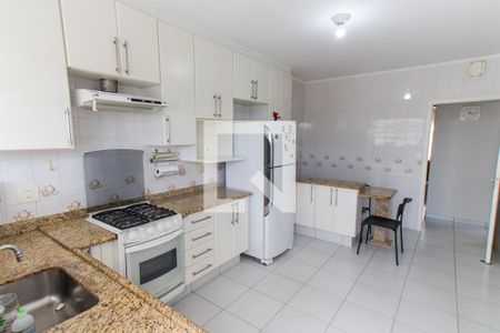 Casa para alugar com 150m², 2 quartos e 1 vaga Casa para alugar com 150m², 2 quartos e 1 vagaCozinha
