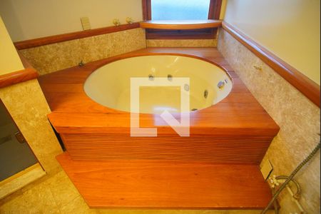 Apartamento para alugar com 315m², 4 quartos e 3 vagasBanheiro da Suíte