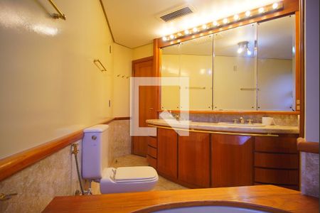 Apartamento para alugar com 315m², 4 quartos e 3 vagasBanheiro da Suíte