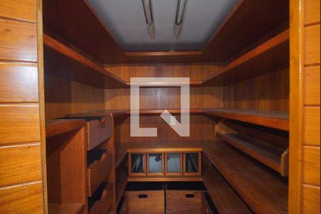 Apartamento para alugar com 315m², 4 quartos e 3 vagasDispensa