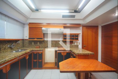 Apartamento para alugar com 315m², 4 quartos e 3 vagasCozinha