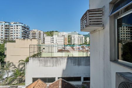 Apartamento para alugar com 85m², 2 quartos e 1 vagaÁrea de Serviço Vista