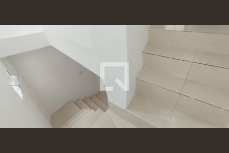 Escada de casa para alugar com 2 quartos, 45m² em Saboeiro, Salvador