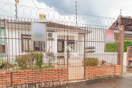Casa à venda com 244m², 7 quartos e 6 vagasFachada