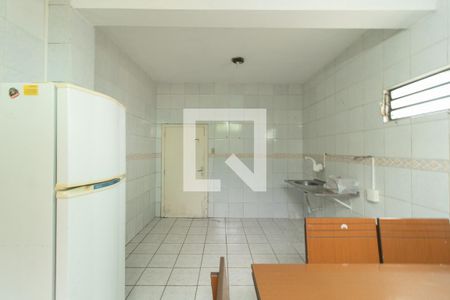 Casa à venda com 244m², 7 quartos e 6 vagasCozinha e área de serviço - Casa 2