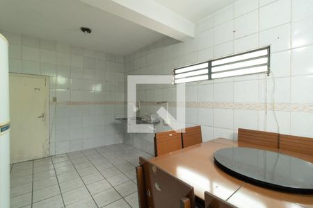 Casa à venda com 244m², 7 quartos e 6 vagasCozinha e área de serviço - Casa 2