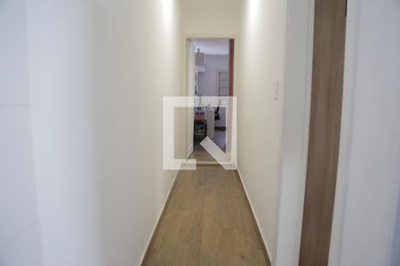 Casa à venda com 136m², 3 quartos e 2 vagasCorredor