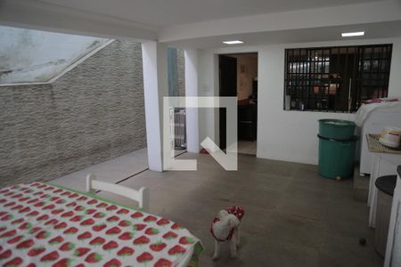 Casa à venda com 136m², 3 quartos e 2 vagasÁrea de Serviço