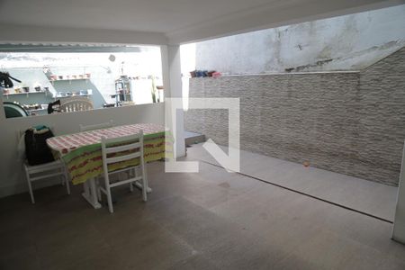Casa à venda com 136m², 3 quartos e 2 vagasÁrea de Serviço