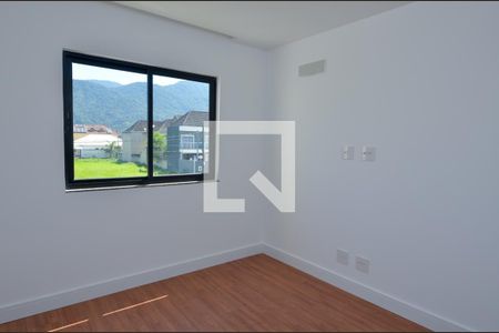 Casa de condomínio à venda com 142m², 4 quartos e 2 vagasSuite 4