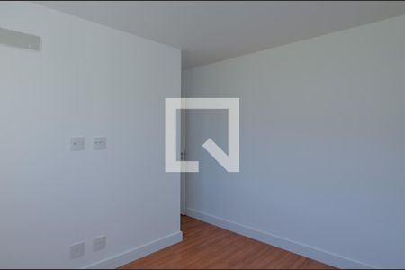 Casa de condomínio à venda com 142m², 4 quartos e 2 vagasSuite 4