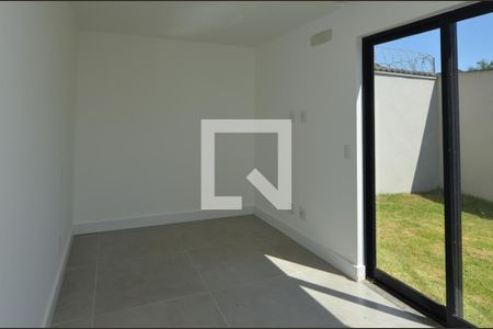 Suite 1 de casa de condomínio à venda com 4 quartos, 142m² em Vargem Pequena, Rio de Janeiro