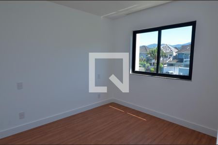 Casa de condomínio à venda com 142m², 4 quartos e 2 vagasSuite 4