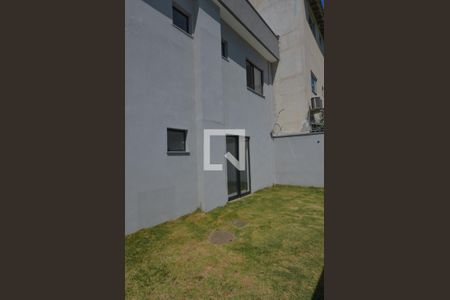 Casa de condomínio à venda com 142m², 4 quartos e 2 vagasQuintal