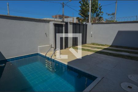 Casa de condomínio à venda com 142m², 4 quartos e 2 vagasÁrea externa
