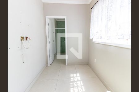 Casa à venda com 120m², 2 quartos e sem vagaCloset da Suíte