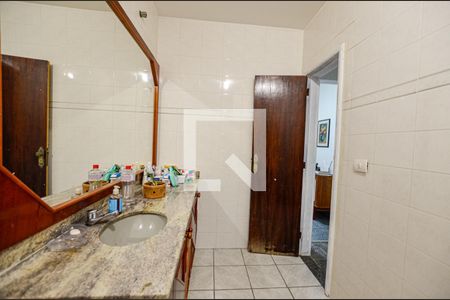 Banheiro de casa à venda com 3 quartos, 235m² em Matapaca, Niterói