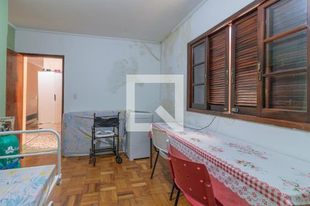 Casa para alugar com 250m², 6 quartos e 5 vagas Casa para alugar com 250m², 6 quartos e 5 vagasQuarto 4