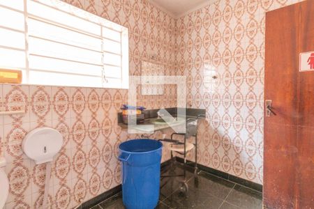 Casa para alugar com 250m², 6 quartos e 5 vagas Casa para alugar com 250m², 6 quartos e 5 vagasbanheiro