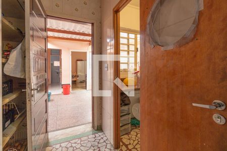 Casa para alugar com 250m², 6 quartos e 5 vagas Casa para alugar com 250m², 6 quartos e 5 vagasCorredor