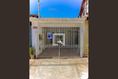 Casa para alugar com 49m², 1 quarto e 1 vaga Casa para alugar com 49m², 1 quarto e 1 vagaFachada