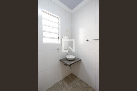 Casa para alugar com 69m², 3 quartos e 3 vagas Casa para alugar com 69m², 3 quartos e 3 vagasBanheiro
