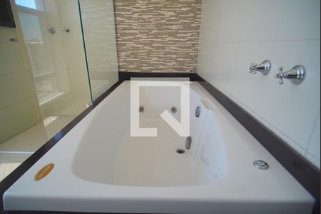 Casa para alugar com 220m², 3 quartos e 2 vagasBanheiro da Suíte