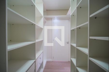 Casa para alugar com 220m², 3 quartos e 2 vagasCloset da suíte