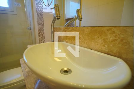 Casa para alugar com 220m², 3 quartos e 2 vagasBanheiro 