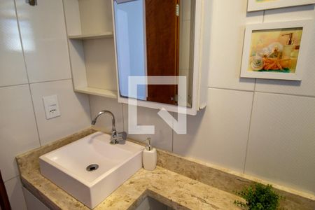 Casa de condomínio para alugar com 54m², 2 quartos e 1 vaga Casa de condomínio para alugar com 54m², 2 quartos e 1 vagaBanheiro
