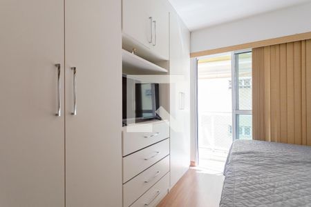 Quarto1 de apartamento para alugar com 2 quartos, 75m² em Botafogo, Rio de Janeiro