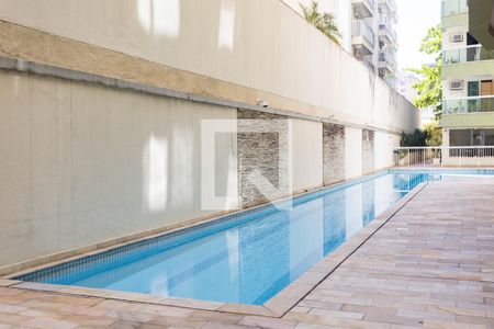 Apartamento para alugar com 75m², 2 quartos e 2 vagasÁrea comum - Piscina