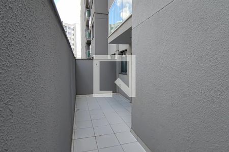 Apartamento para alugar com 60m², 2 quartos e 1 vagavaranda