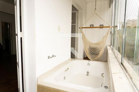 Apartamento à venda com 110m², 2 quartos e sem vagaVaranda