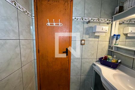 Casa de condomínio à venda com 240m², 3 quartos e 2 vagasBanheiro