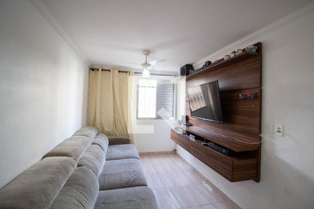 Sala de apartamento para alugar com 2 quartos, 56m² em Conjunto Residencial José Bonifácio, São Paulo