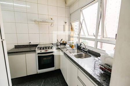 Apartamento à venda com 160m², 3 quartos e 3 vagas Apartamento à venda com 160m², 3 quartos e 3 vagasCozinha