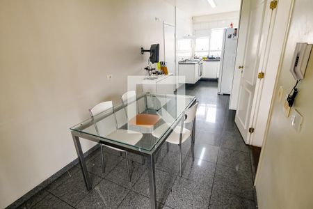 Apartamento à venda com 160m², 3 quartos e 3 vagas Apartamento à venda com 160m², 3 quartos e 3 vagasCozinha