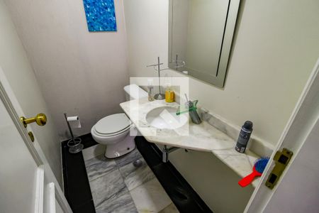 Apartamento à venda com 160m², 3 quartos e 3 vagas Apartamento à venda com 160m², 3 quartos e 3 vagasLavabo