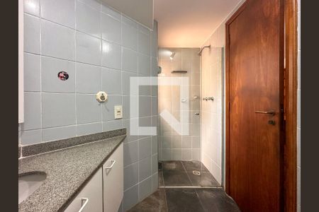 Apartamento para alugar com 163m², 4 quartos e 3 vagasBanheiro da Suíte 2