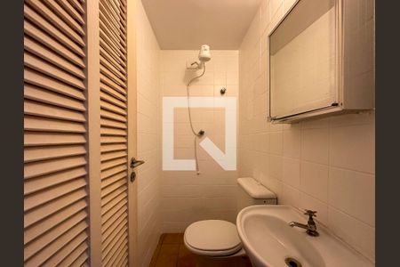 Apartamento para alugar com 163m², 4 quartos e 3 vagasBanheiro de Serviço