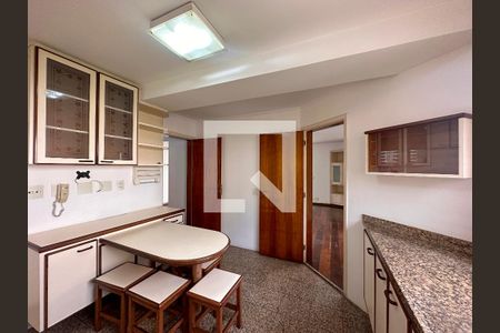 Apartamento para alugar com 163m², 4 quartos e 3 vagasCozinha