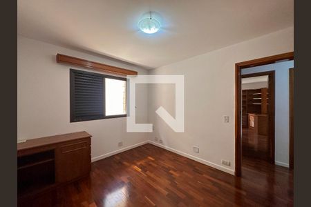 Apartamento para alugar com 163m², 4 quartos e 3 vagasQuarto 3